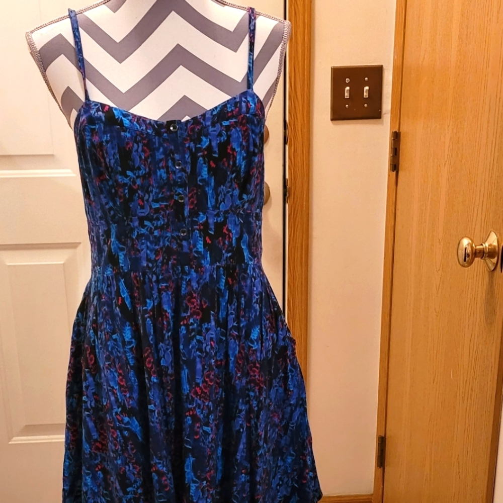 Very cute dress by Express size medium